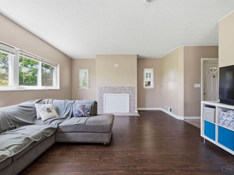 2400 Homestead Place, Cincinnati, OH 45211 Photo 6