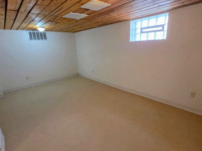 2717 Lawndale Avenue, Cincinnati, OH 45212 Photo 22
