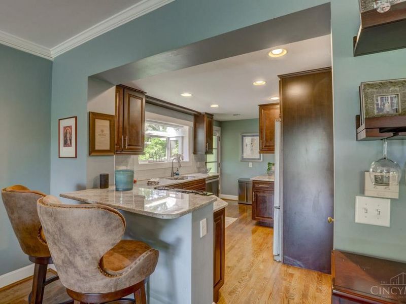 1777 E McMillan Avenue, Cincinnati, OH 45206 Photo 10