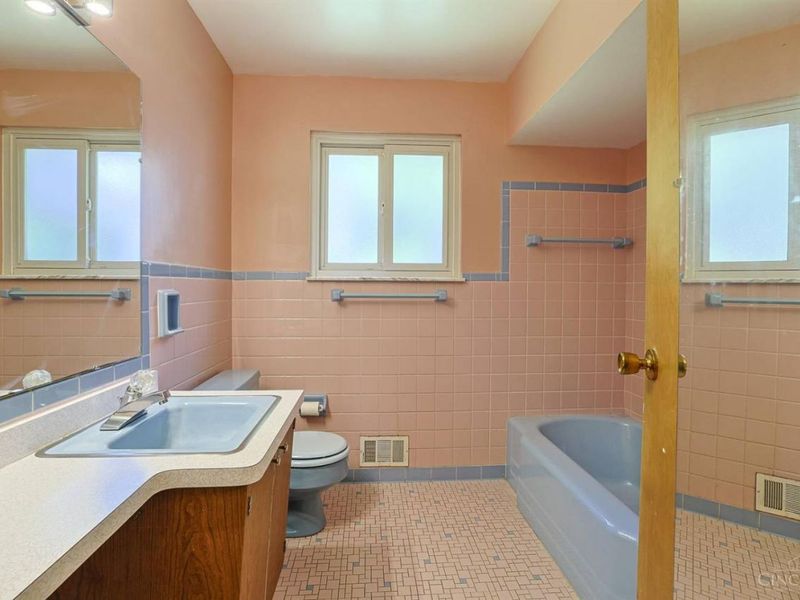 724 Pine Ridge Road, Miami Twp, OH 45150 Photo 23
