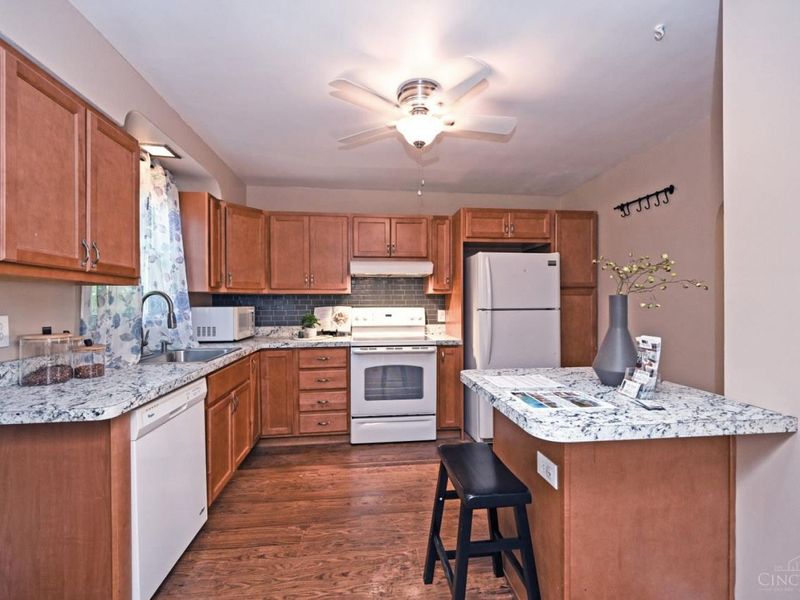 5587 Vogel Road, Cincinnati, OH 45239 Photo 15