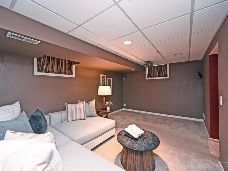 5587 Vogel Road, Cincinnati, OH 45239 Photo 32