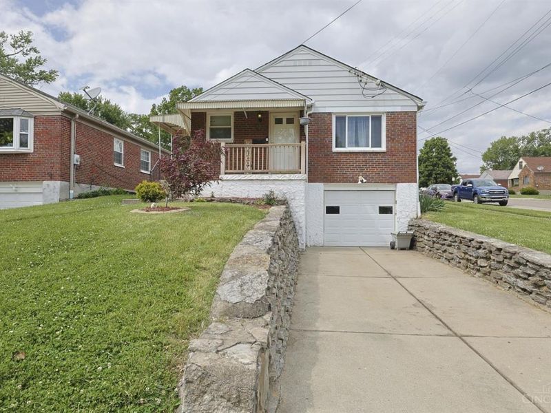 4000 Homelawn Avenue, Cheviot, OH 45211 Photo 2