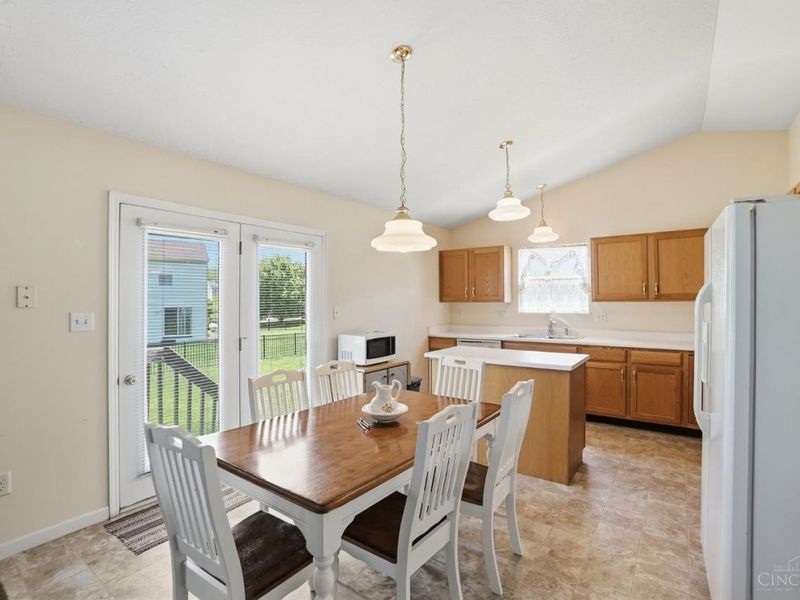 22 Meadowcrest Drive, Franklin, OH 45005 Photo 9