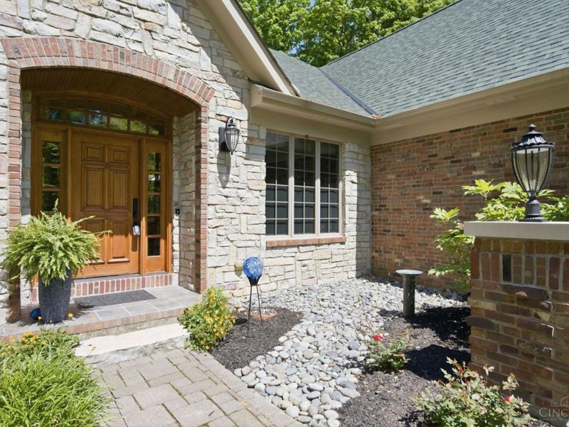 1258 Shepherds Way, Washington Township, OH 45113 Photo 5