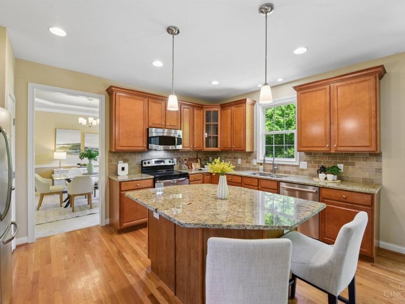 331 Eastbury Drive, Loveland, OH 45140 Photo 11