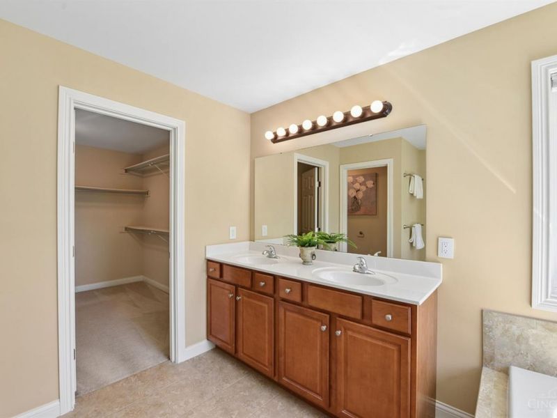 331 Eastbury Drive, Loveland, OH 45140 Photo 17