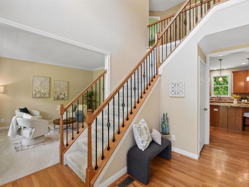 331 Eastbury Drive, Loveland, OH 45140 Photo 2