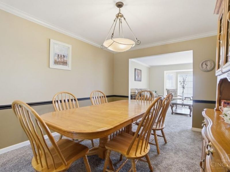 10210 Meadowknoll Drive, Loveland, OH 45140 Photo 12