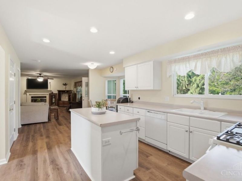 10210 Meadowknoll Drive, Loveland, OH 45140 Photo 13