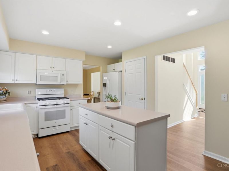 10210 Meadowknoll Drive, Loveland, OH 45140 Photo 16