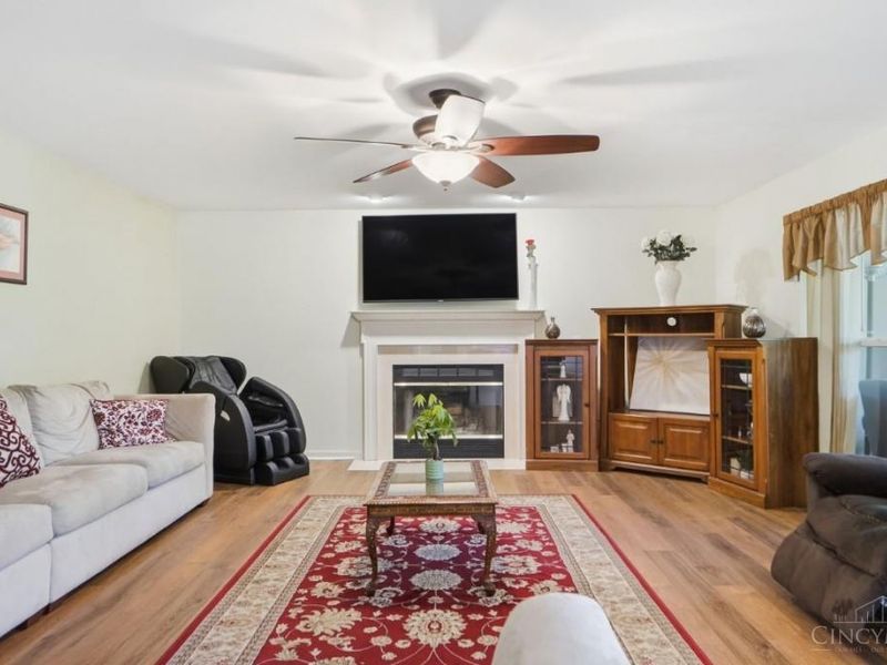 10210 Meadowknoll Drive, Loveland, OH 45140 Photo 23