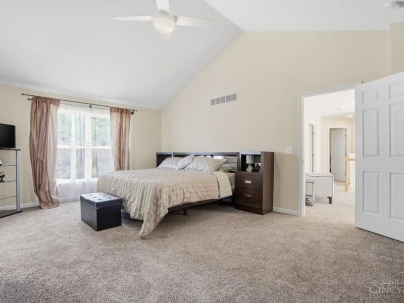 10210 Meadowknoll Drive, Loveland, OH 45140 Photo 34