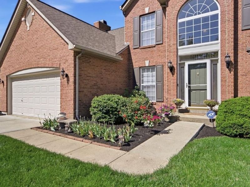10210 Meadowknoll Drive, Loveland, OH 45140 Photo 4