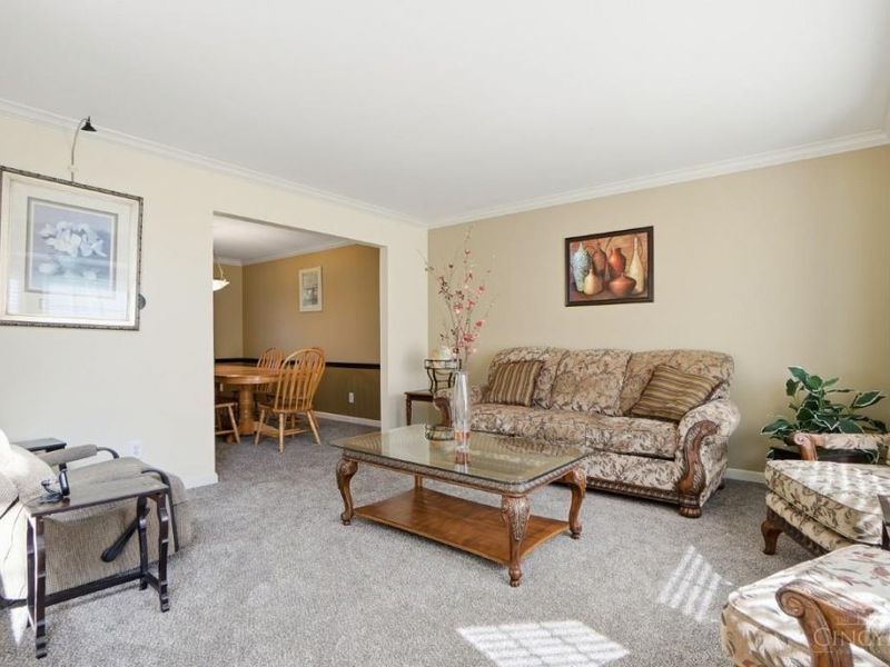 10210 Meadowknoll Drive, Loveland, OH 45140 Photo 8