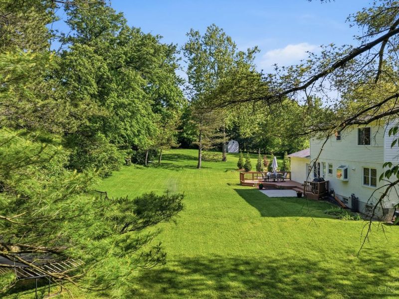 9870 Belleford Court, Montgomery, OH 45242 Photo 4