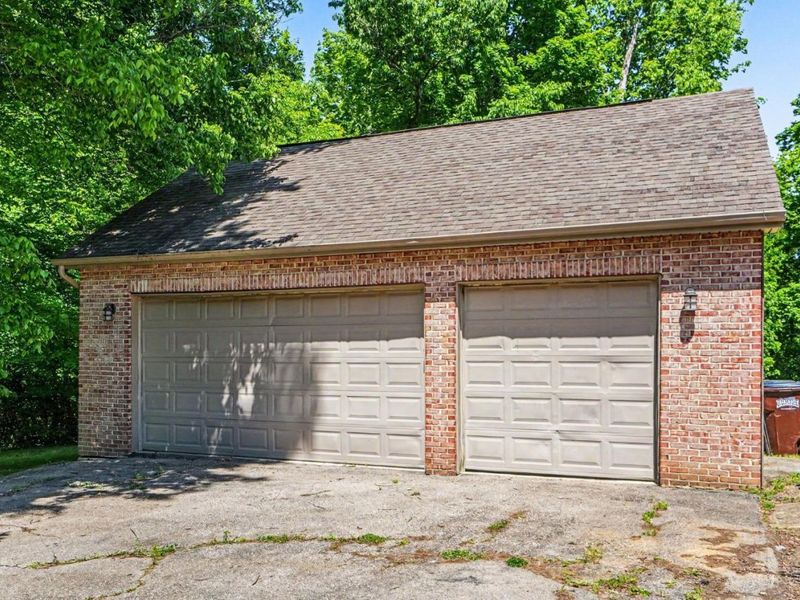 305 Eagle Knoll Drive, Washington Township, OH 45153 Photo 2