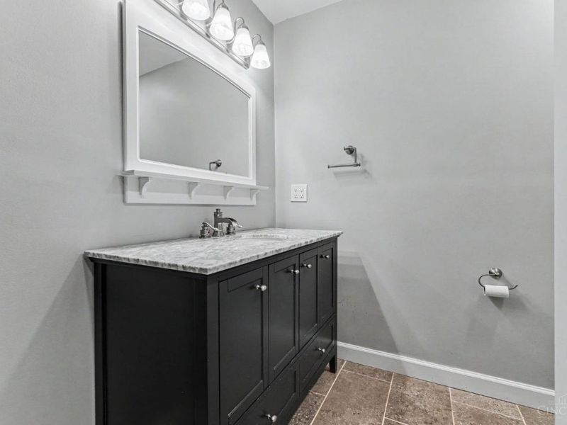 305 Eagle Knoll Drive, Washington Township, OH 45153 Photo 24