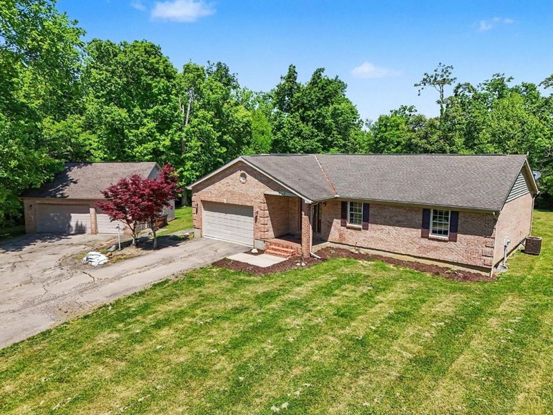 305 Eagle Knoll Drive, Washington Township, OH 45153 Photo 3