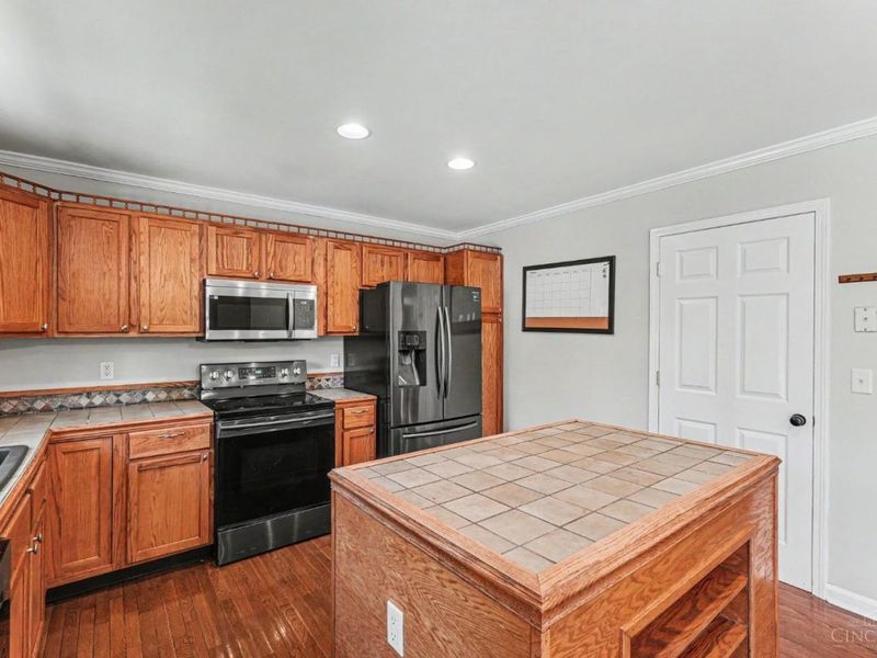 305 Eagle Knoll Drive, Washington Township, OH 45153 Photo 8