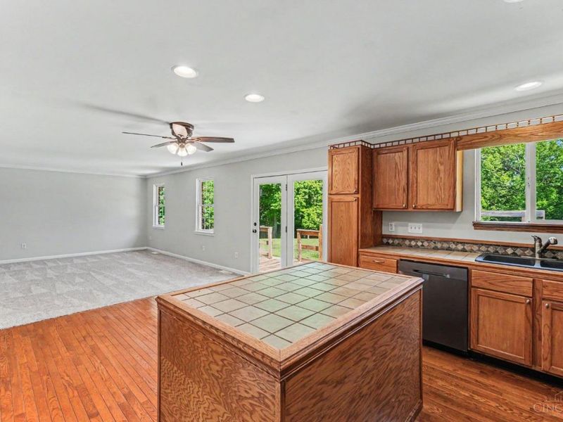 305 Eagle Knoll Drive, Washington Township, OH 45153 Photo 9