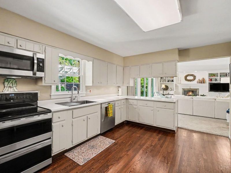 7996 Woody Hollow Drive, West Chester, OH 45241 Photo 14