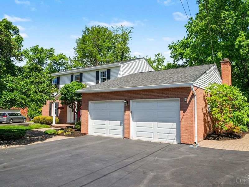 7996 Woody Hollow Drive, West Chester, OH 45241 Photo 4