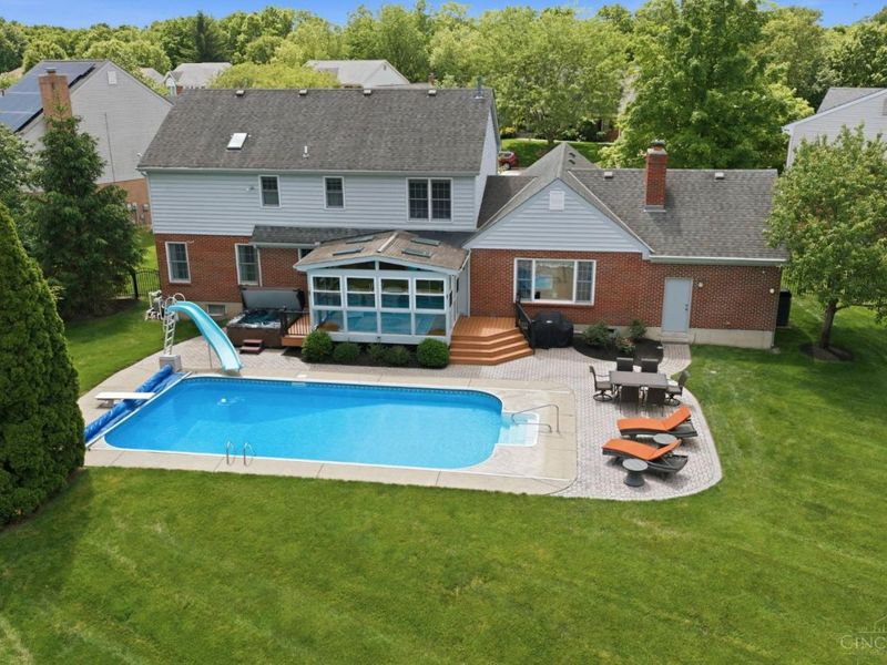 7220 Rolling Meadows Drive, West Chester, OH 45069 Photo 2