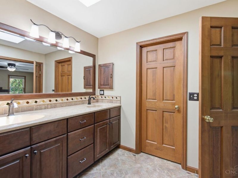 7220 Rolling Meadows Drive, West Chester, OH 45069 Photo 24