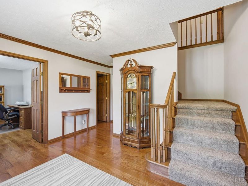 7220 Rolling Meadows Drive, West Chester, OH 45069 Photo 3