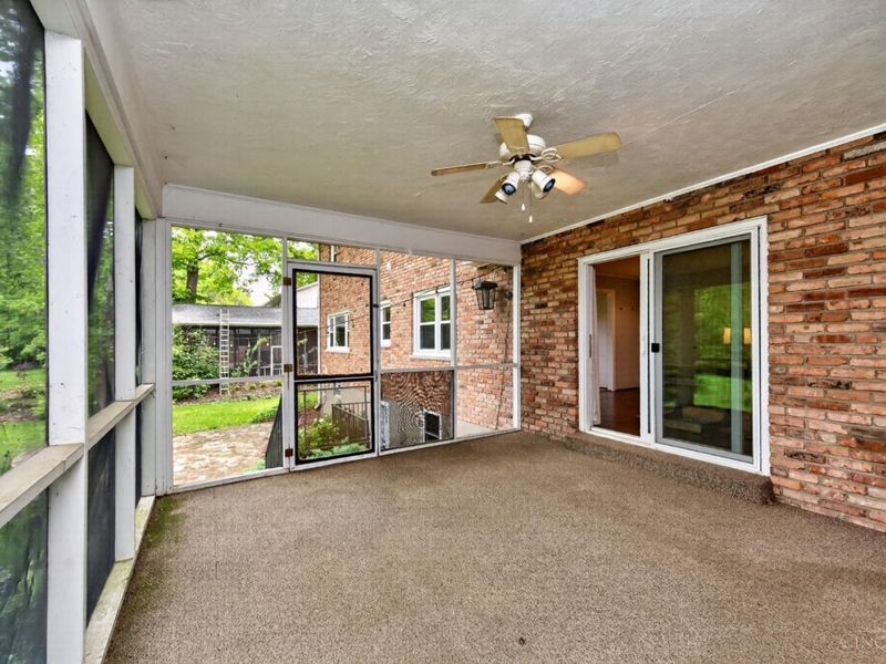 355 Circlewood Lane, Wyoming, OH 45215 Photo 13