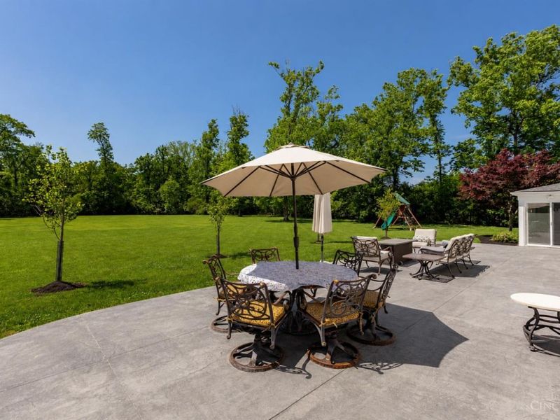 4895 Drake Road, Indian Hill, OH 45243 Photo 29