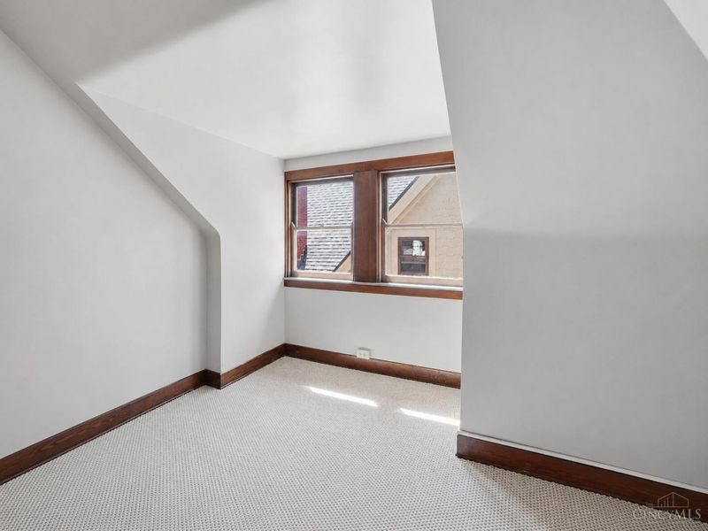 1540 Pullan Avenue, Cincinnati, OH 45223 Photo 28