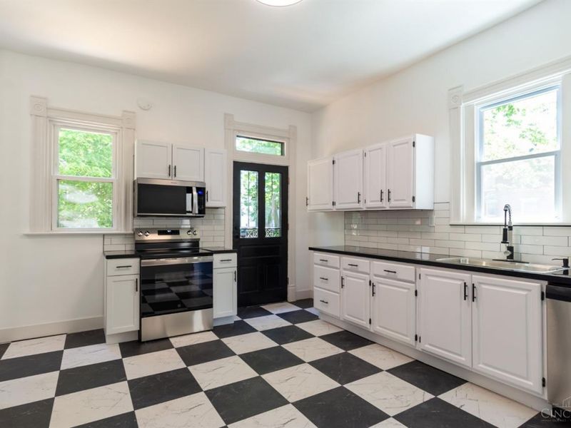 3014 Hackberry Street, Cincinnati, OH 45206 Photo 13