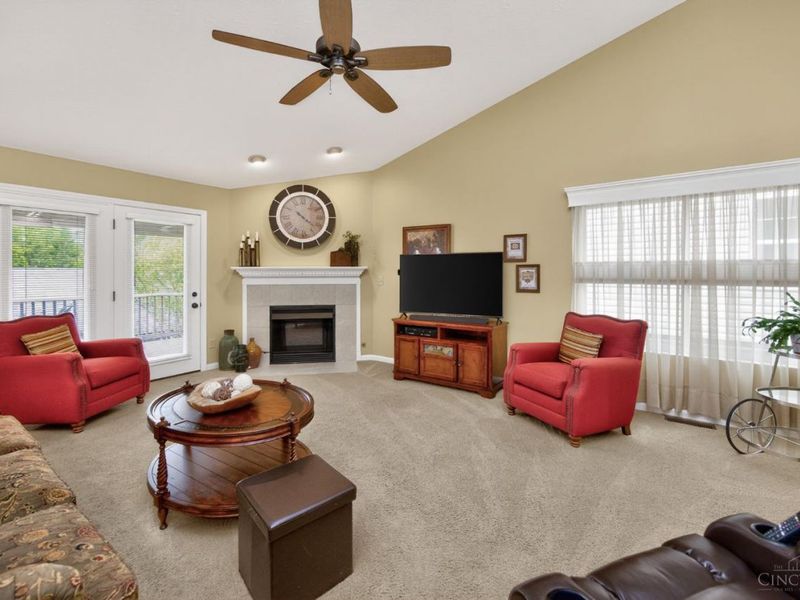 4977 Kleeman Green Drive, Green Township, OH 45211 Photo 10