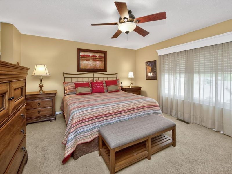 4977 Kleeman Green Drive, Green Township, OH 45211 Photo 26