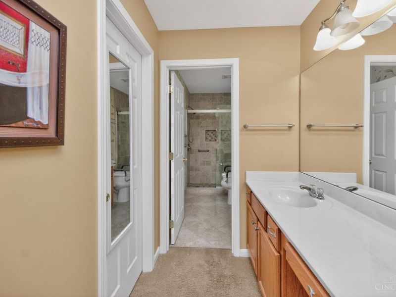 4977 Kleeman Green Drive, Green Township, OH 45211 Photo 30