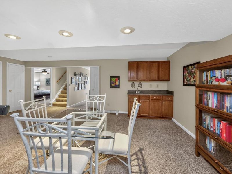 4977 Kleeman Green Drive, Green Township, OH 45211 Photo 44