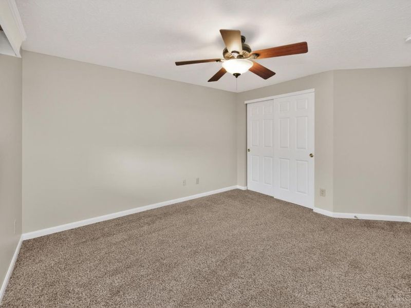 4977 Kleeman Green Drive, Green Township, OH 45211 Photo 47