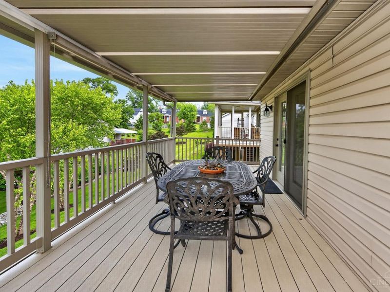 4977 Kleeman Green Drive, Green Township, OH 45211 Photo 57