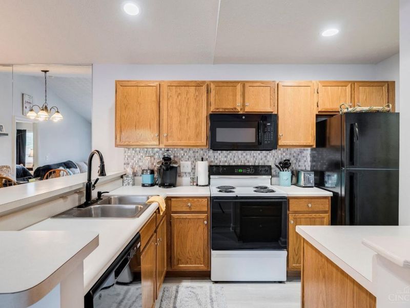 12181 Regency Run Court, Unit 9, Springfield Twp., OH 45240 Photo 8