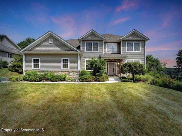 1028 Circle Green Drive, Unit L 15, South Abington Twp, PA 18411