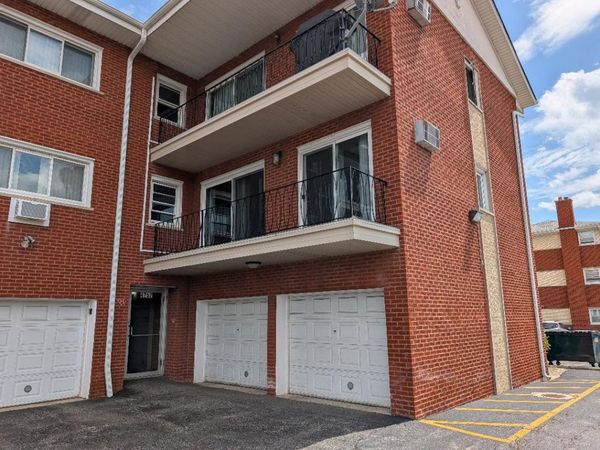 4752 W 101st Street , Unit 8B, Oak Lawn, IL 60453