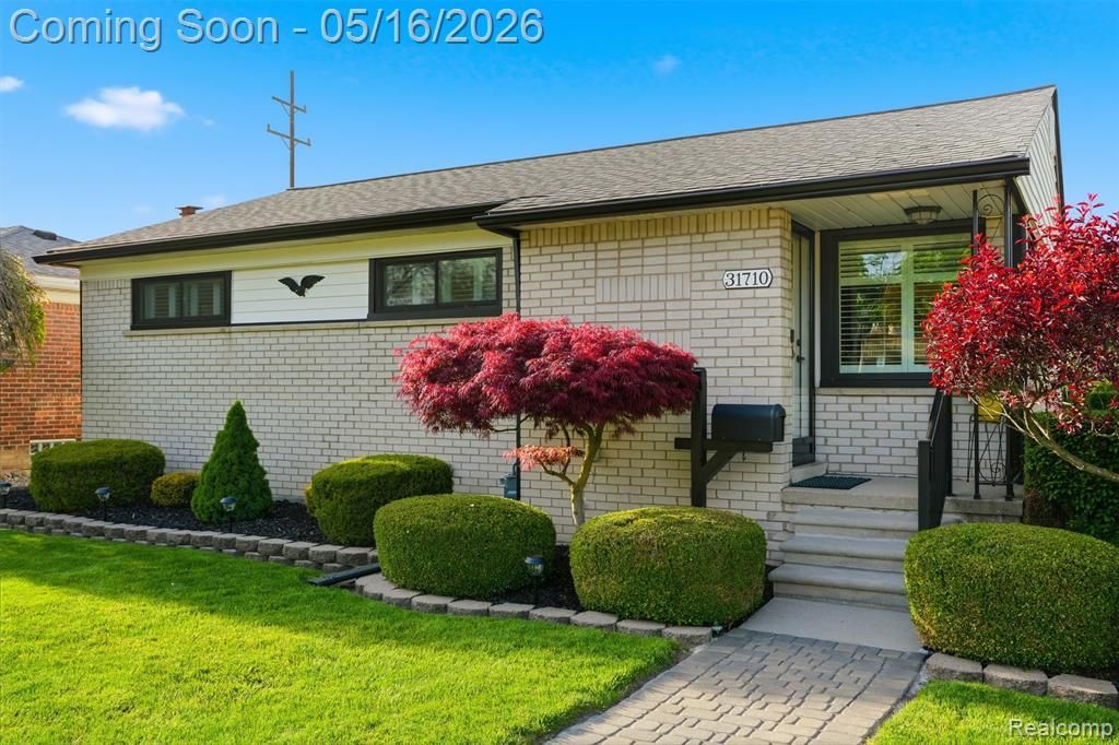 31710 Maplewood Street, Garden City, MI 48135 Main Photo