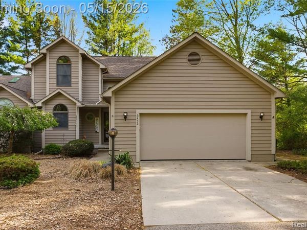6432 Pinebrook Lane, Burton, MI 48509