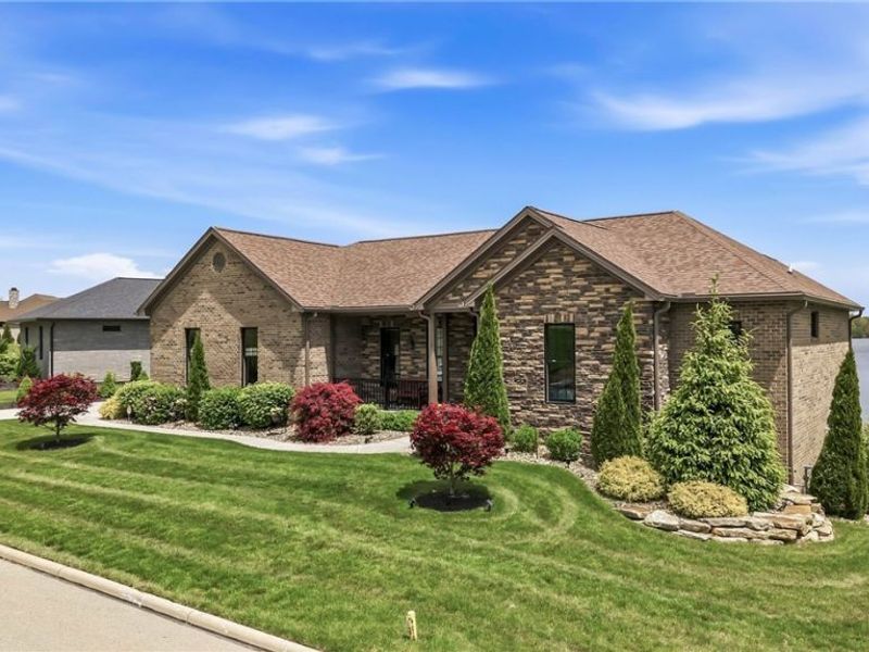 147 Heron Bay Drive , Poland, OH 44514 Photo 2