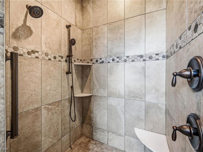 147 Heron Bay Drive, Poland, OH 44514 Photo 24