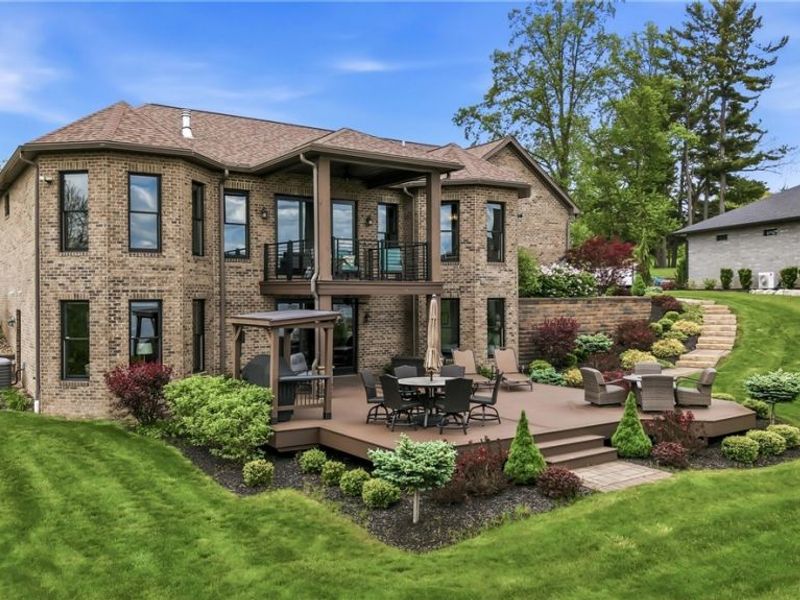 147 Heron Bay Drive , Poland, OH 44514 Photo 3