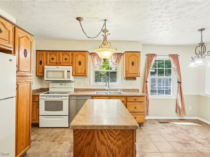 337 Wolf Avenue , Wadsworth, OH 44281 Photo 4