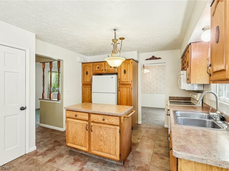 337 Wolf Avenue , Wadsworth, OH 44281 Photo 5